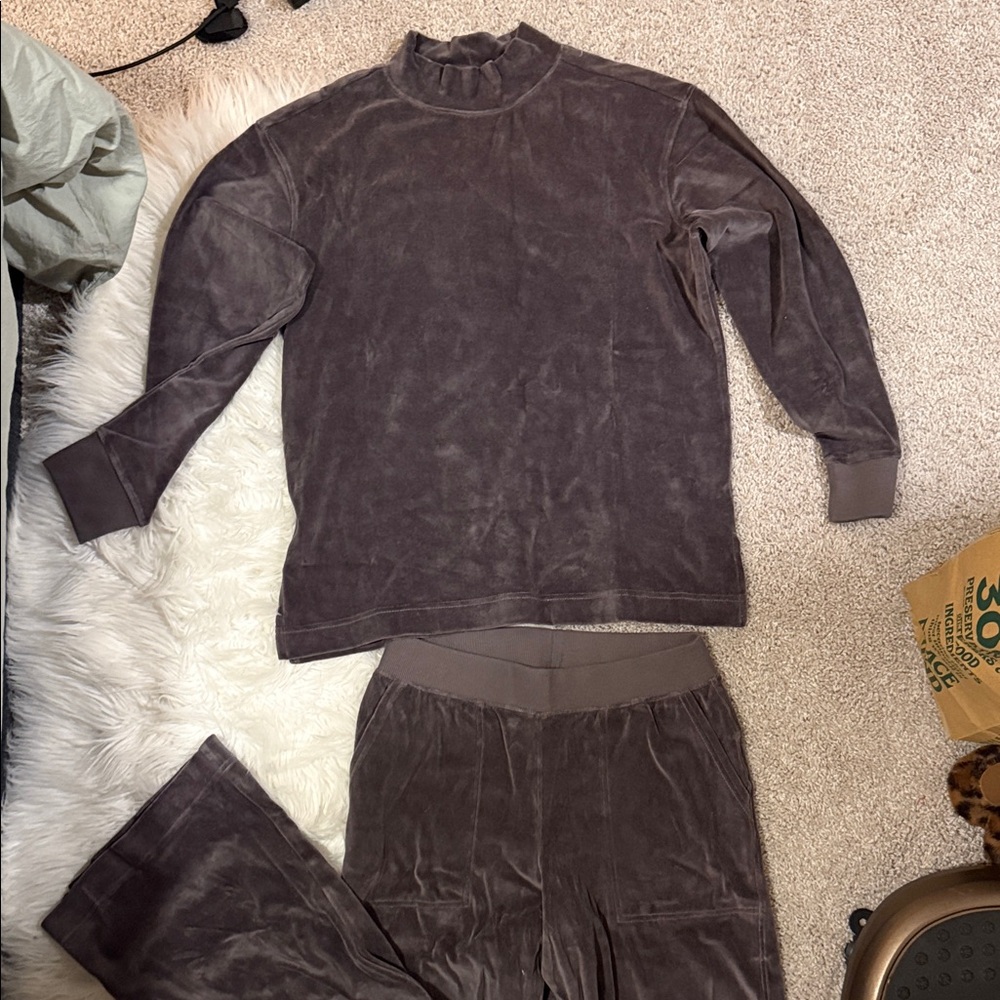 Pact Gray Velour Lounge Set